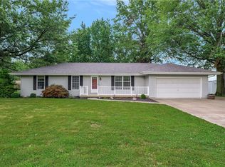 6948 Ncr #1200E, Charleston, IL 61920