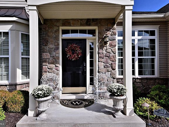 4th image of 159 Willow Dr