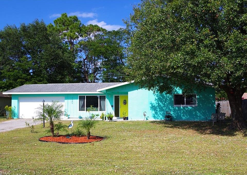 2449 Woodland Circle