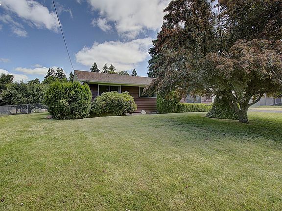 2nd image of 2400 NE 100th St