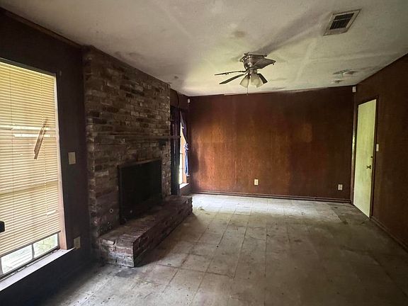 5th image of 1975 Teakwood Dr