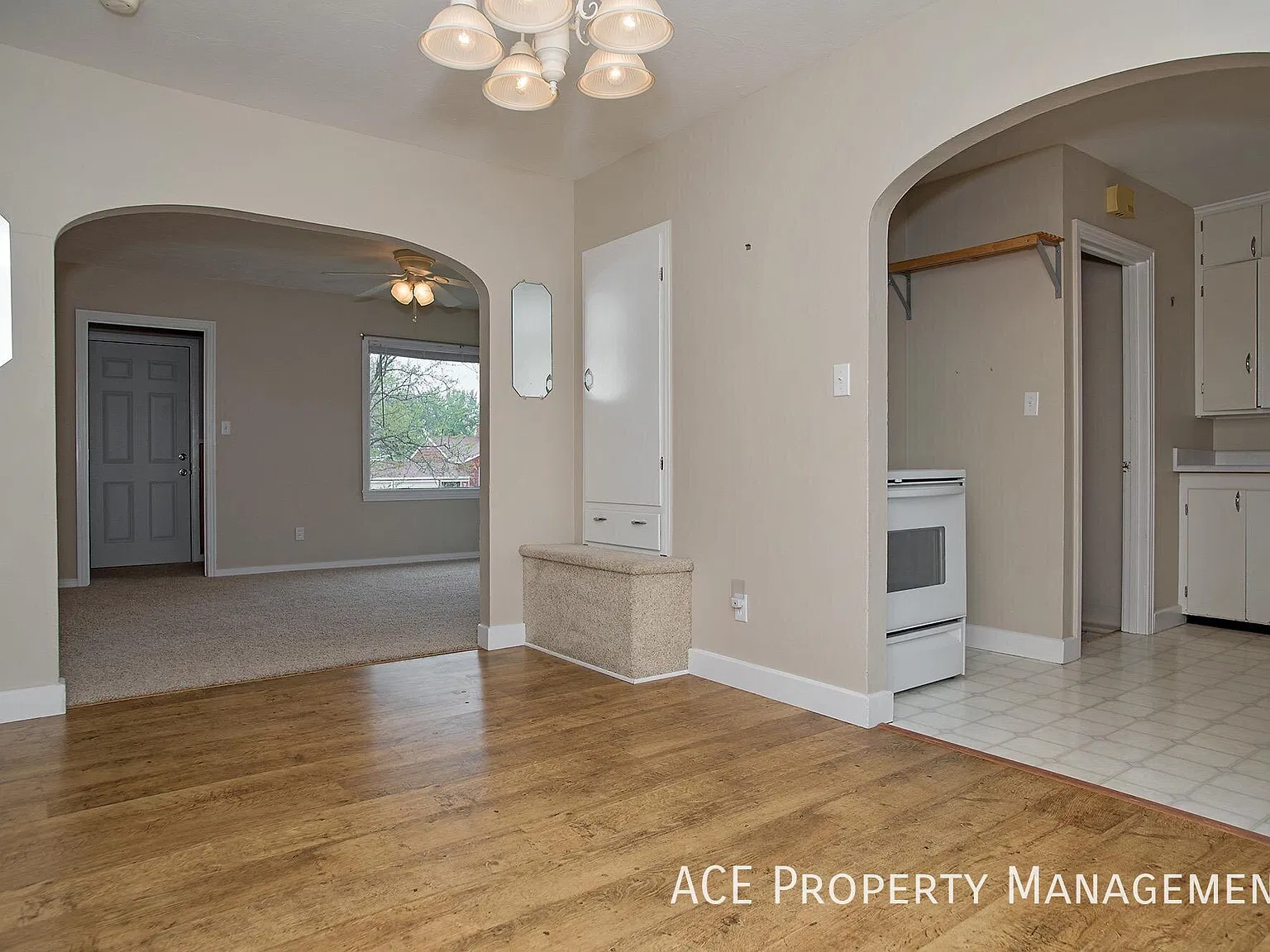 4 bed, 1595 sqft, $1,750 — Photo 1