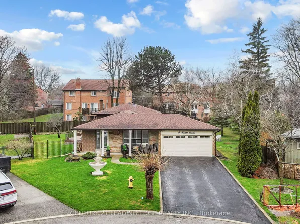 8 Miner Cir, Markham, ON L3R 1Y1