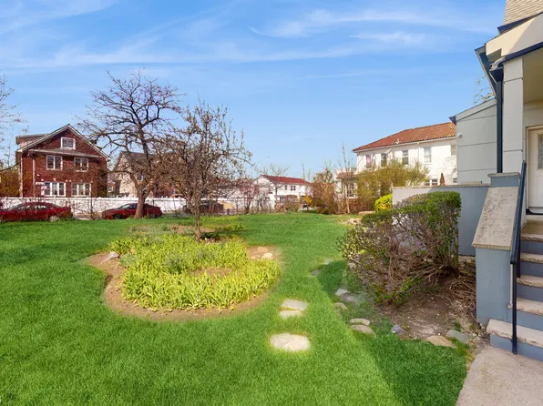 3851 Laurel Avenue image 5 of 23