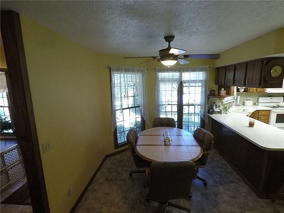 5th image of 2801 N Broadway Ave