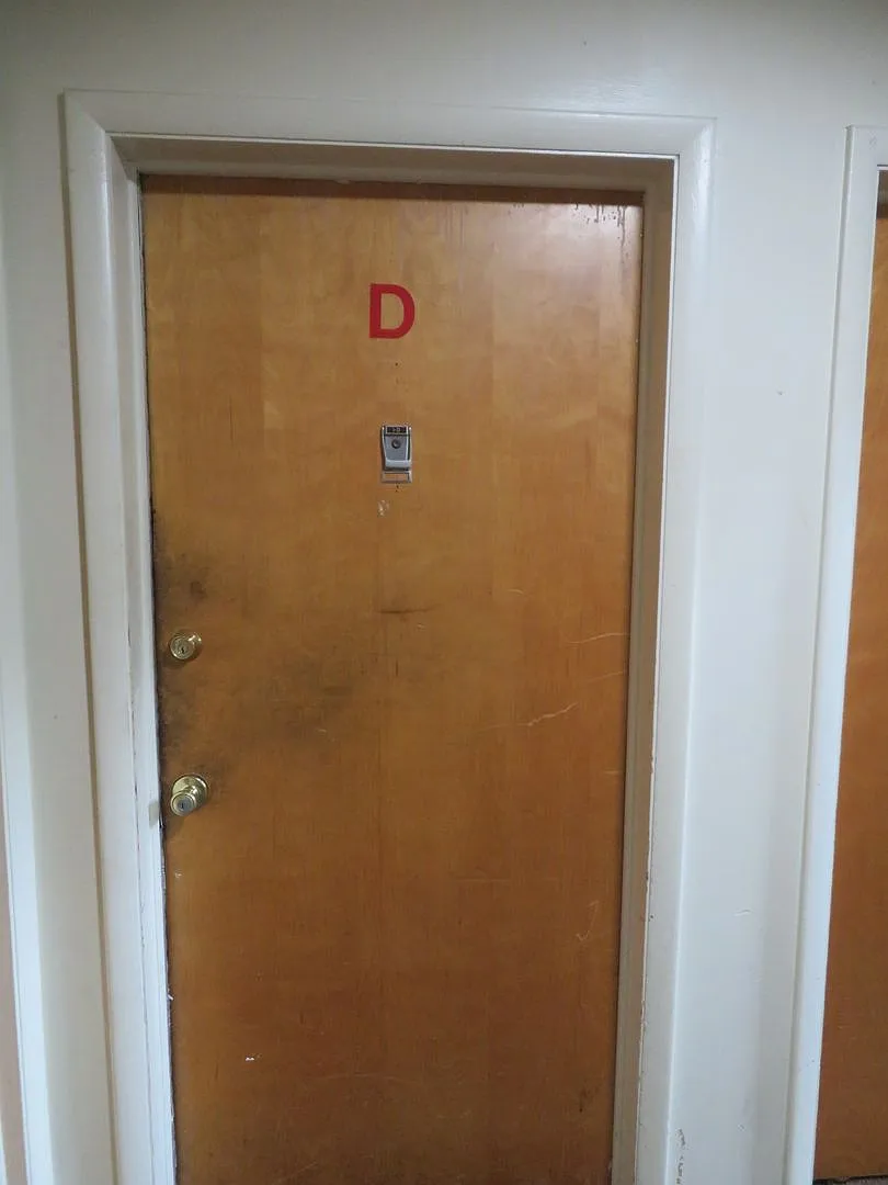 EV — Photo 2