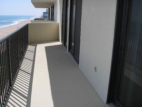 Large Oceanfront Balcony