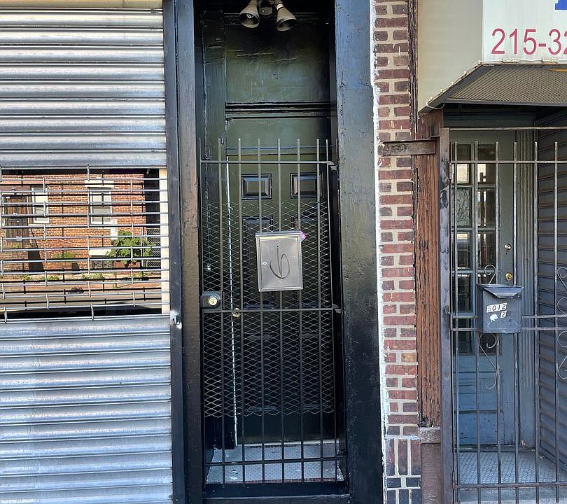2nd image of 5010 Old York Rd Unit 1