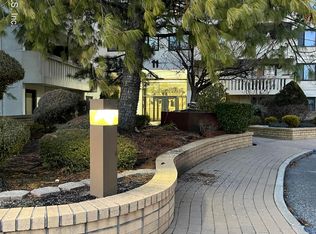 11 Windham Loop APT 1II, Staten Island, NY 10314