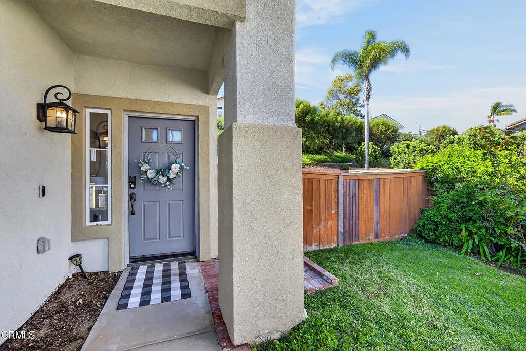 3 bed, 2.5 bath, 2126 sqft, $5,495 — Photo 2