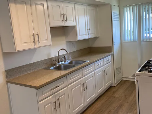 1825 W Maple Ave, Orange, CA