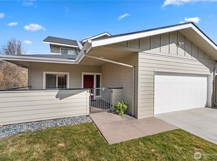411 19th St NE #10, East Wenatchee, WA