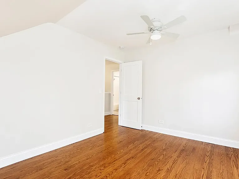 4447 Joliet Ave — Photo 15