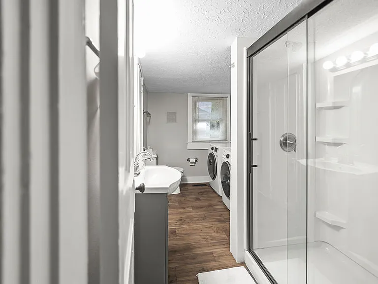 45 E Coshocton St #1 — Photo 6