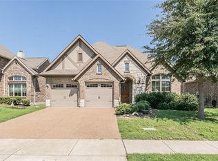 1022 Finsbury Ln, Forney, TX 75126