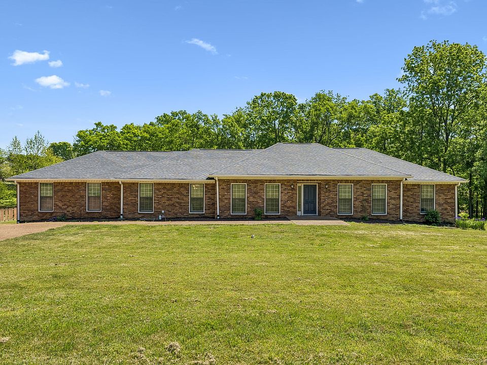 1st image of 2013 Cedarmont Dr