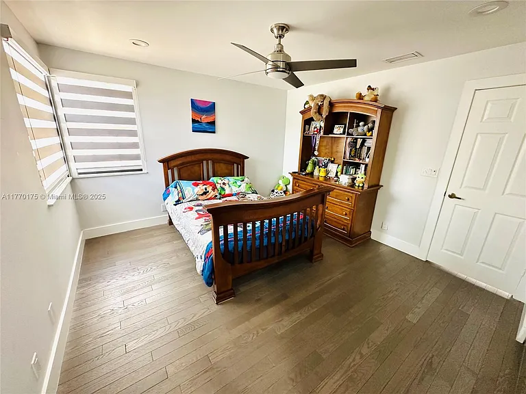 1832 Monte Carlo Way — Photo 22