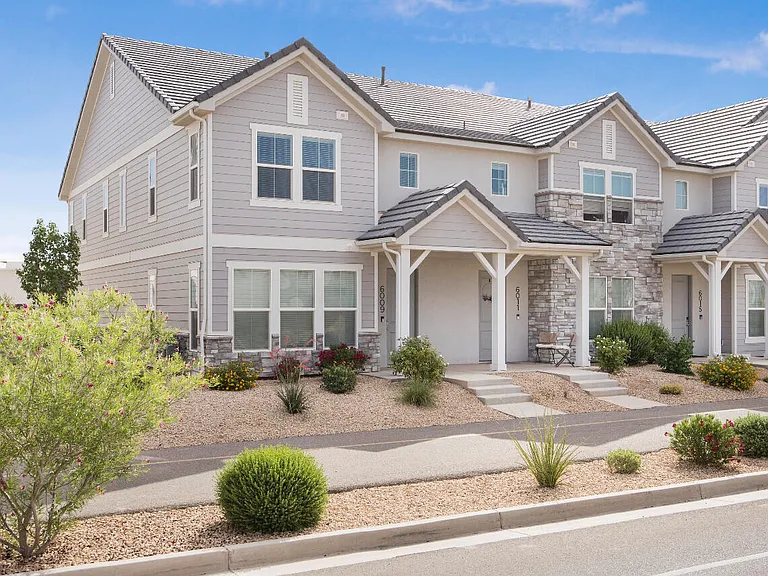 6009 S Carnelian Pkwy #6009 — Photo 1