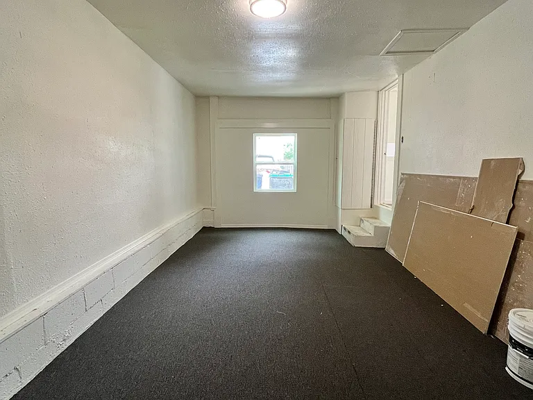 9417 N McKinley Ave — Photo 9