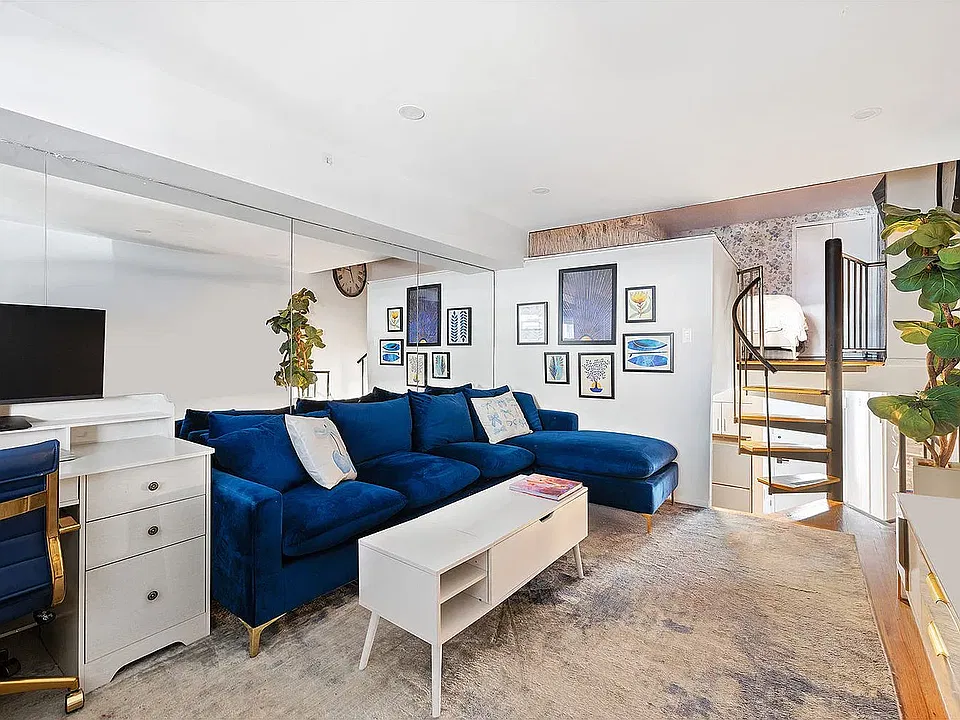 211 Thompson St #LJ
