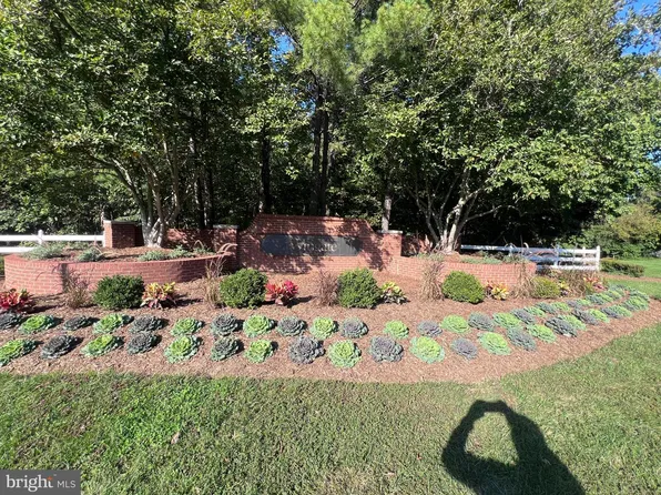 8105 Felbrigg Hall Rd, Glenn Dale, MD 20769