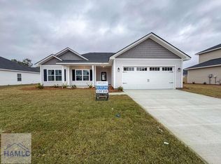 122 Holland Dr, Midway, GA 31320