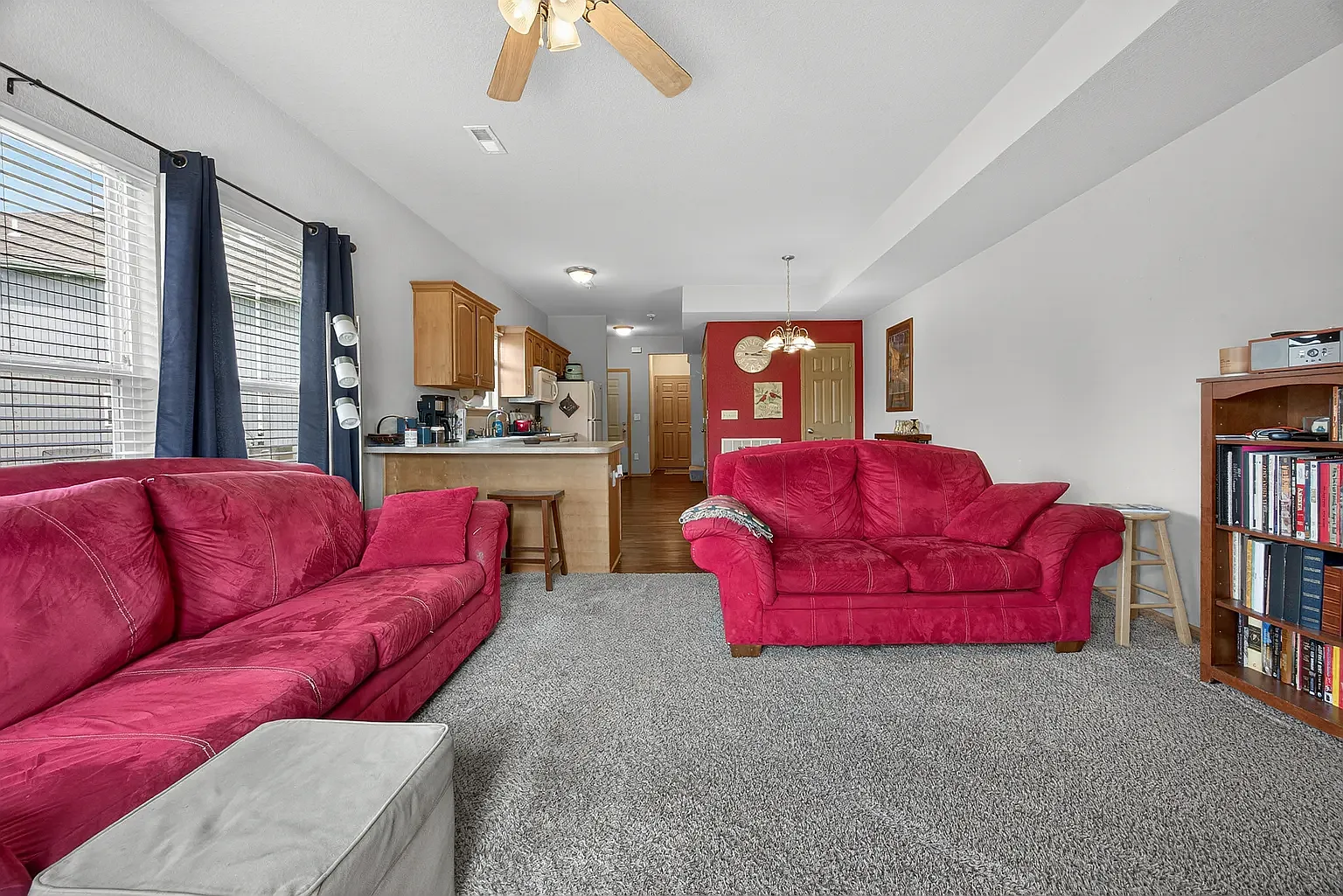 3 bed, 2.5 bath, 1445 sqft, $1,800 — Photo 3