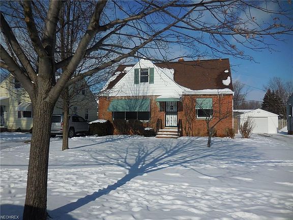 2nd image of 27185 Forestview Ave