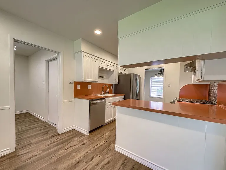 3106 Manila Dr — Photo 9