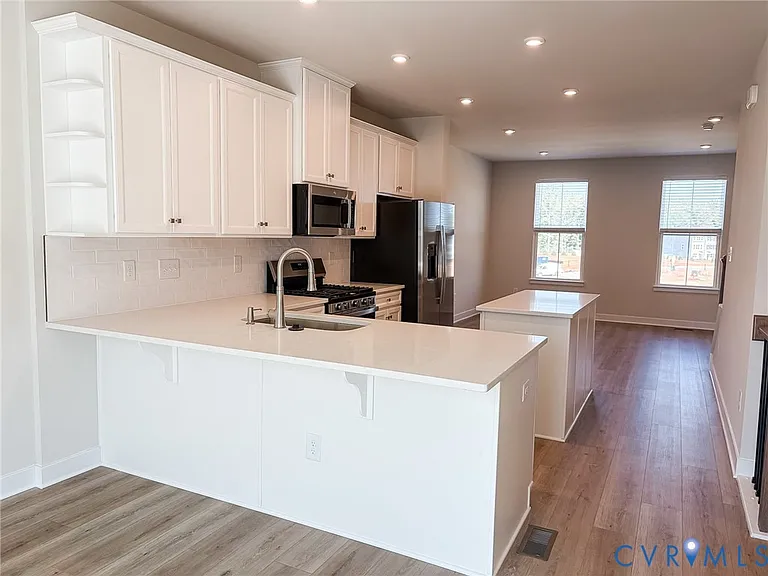 4821 Cloverleigh Dr — Photo 8