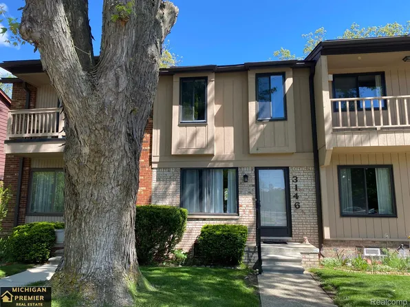 3146 Summers Rd, Keego Harbor, MI 48320