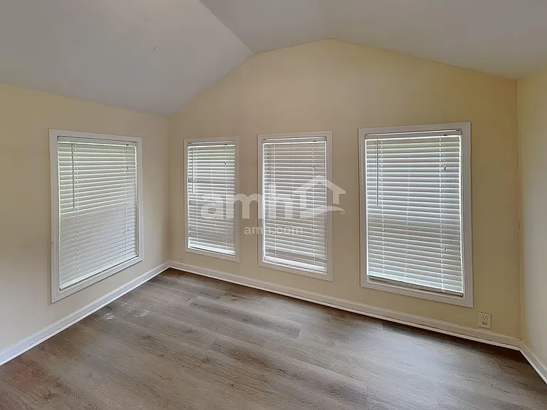 1365 Morrow Dr — Photo 18