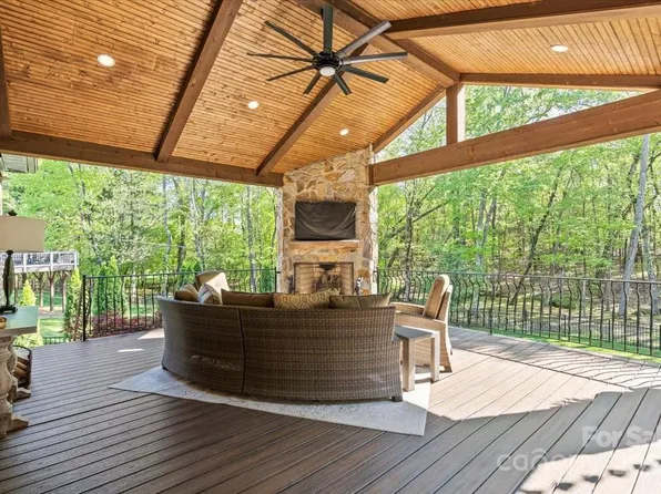 1614 Shimron Ln, Waxhaw, NC 28173