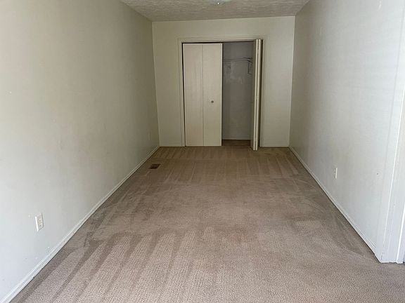 5th image of 2216 W Charles St