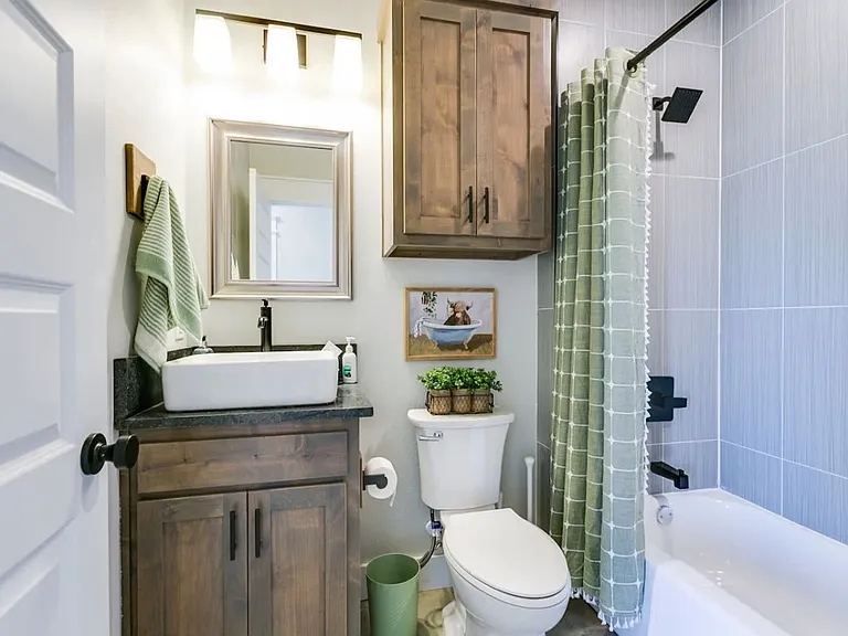 2303 W Beauregard Ave #A — Photo 23