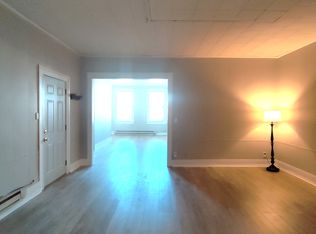 28 E Railroad St APT 4, Sandwich, IL 60548