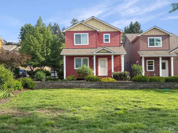 1354 Bristol Rd, Moscow, ID 83843
