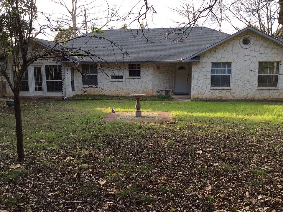 1st image of 400 Manor Dr