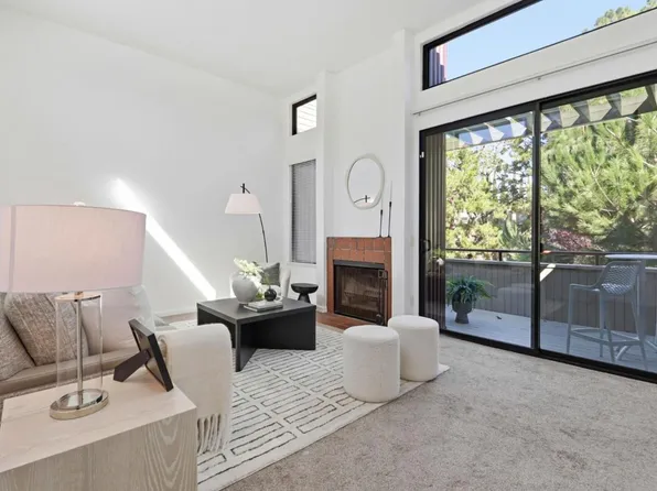 928 Wright Ave APT 402, Mountain View, CA 94043