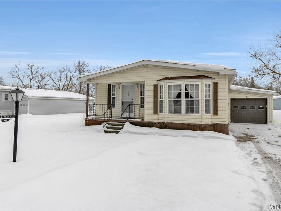 1st image of 114 Lakewood Vlg