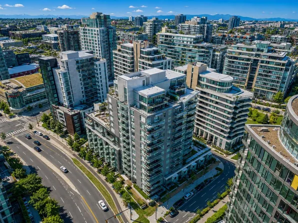 1661 Quebec St #1402, Vancouver, BC V6A 0H2