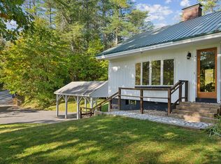 137 Bow St, Freeport, ME 04032