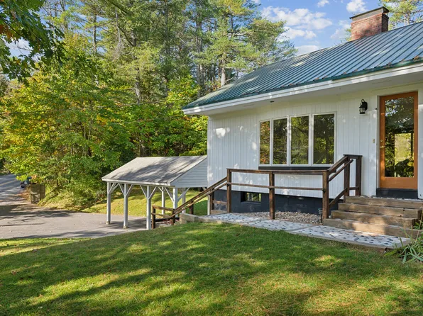137 Bow Street, Freeport, ME 04032