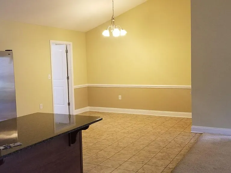 9718 Estate Dr — Photo 6