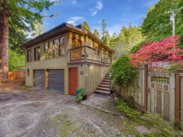22 Fickle Hill Ln, Arcata, CA 95521