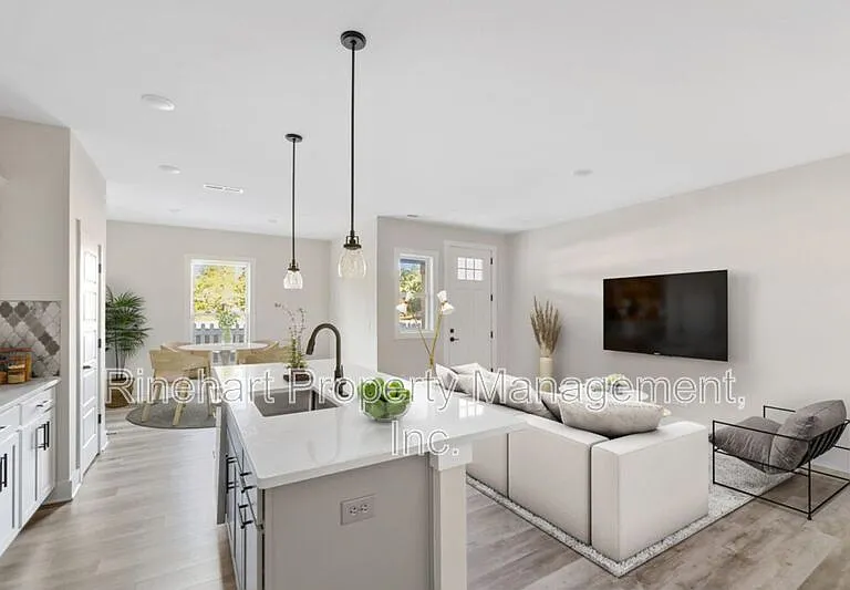 380 Ginsberg Rd — Photo 4