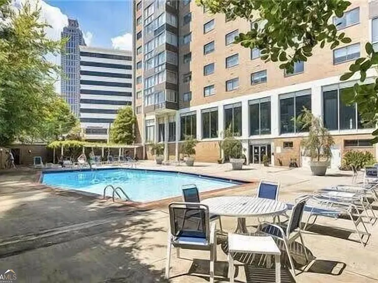 215 Piedmont Ave NE #404 — Photo 9