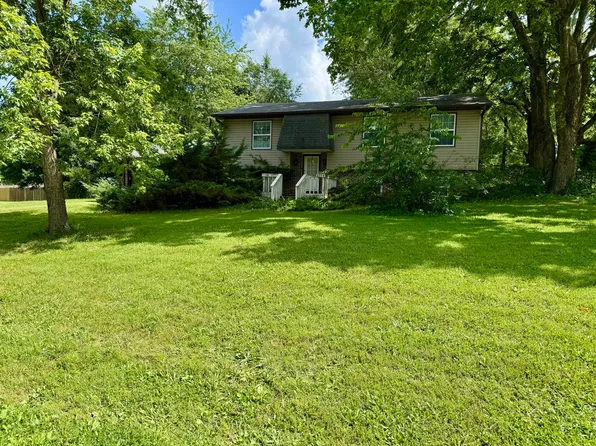 2204 Lambe Avenue, West Plains, MO 65775