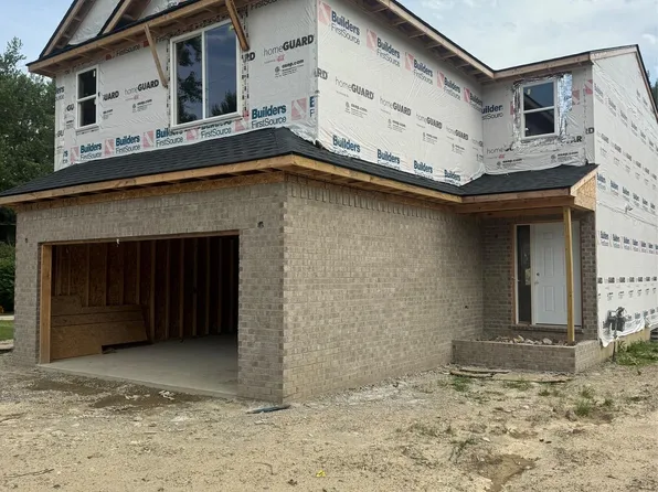 21600 Elmway Dr, Clinton Township, MI 48035