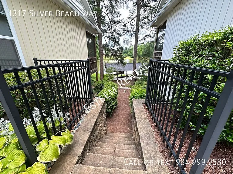1317 Silver Beach Way — Photo 7